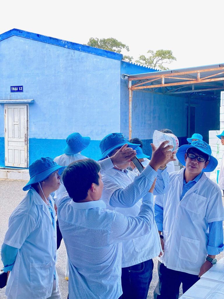 Mọi chuyến tham quan tại Tôm giống S6 đều được tổ chức một cách bài bản và chu đáo